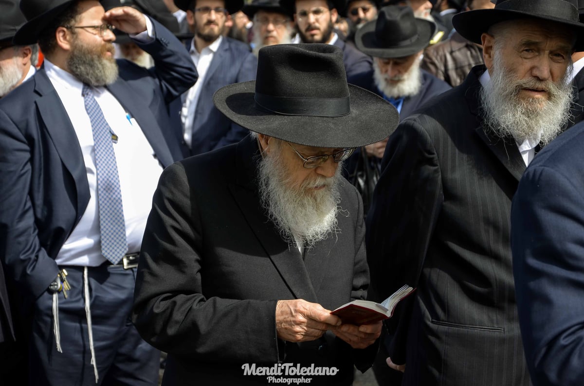 תיעוד: הלווית מזכיר הרבי מליובאוויטש