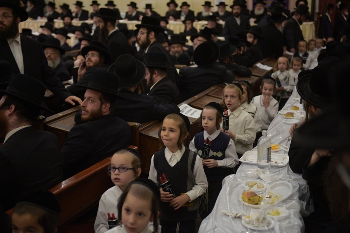 מסיבת "חומש סעודה" בסאטמר • גלריה