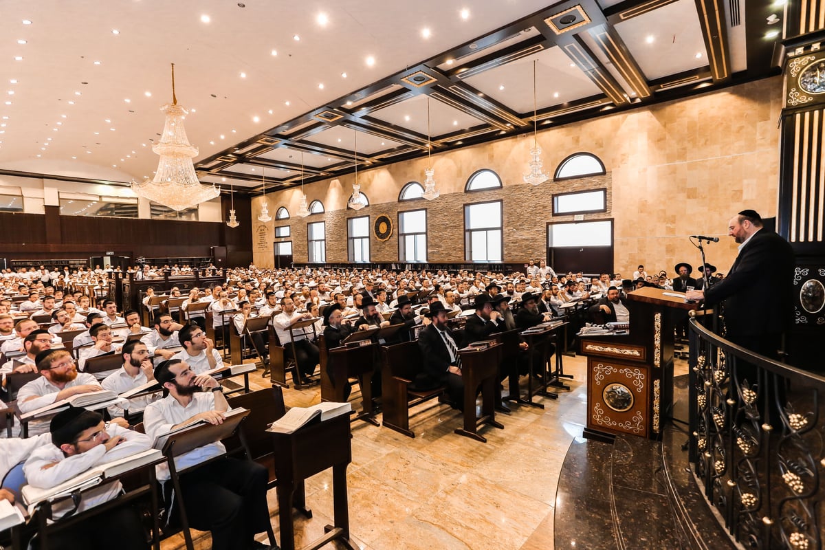 הנגיד רכניץ הגיע לביקור במודיעין עילית ומסר שיעור • תיעוד