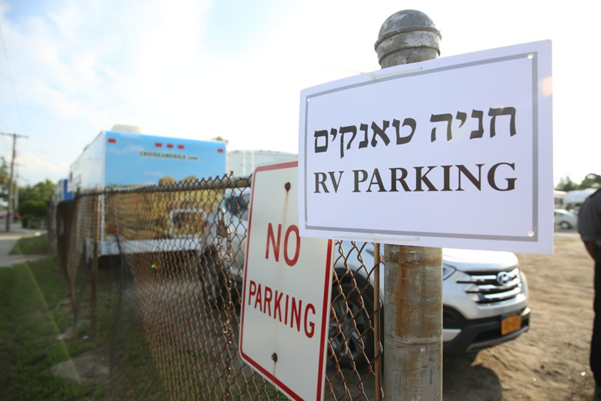 תיעוד: ההיערכות להילולת הרבי מחב"ד זצ"ל בניו יורק