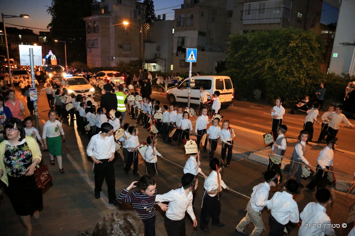 הכנסת ס"ת לישיבת סאטמר בבני ברק • גלריה