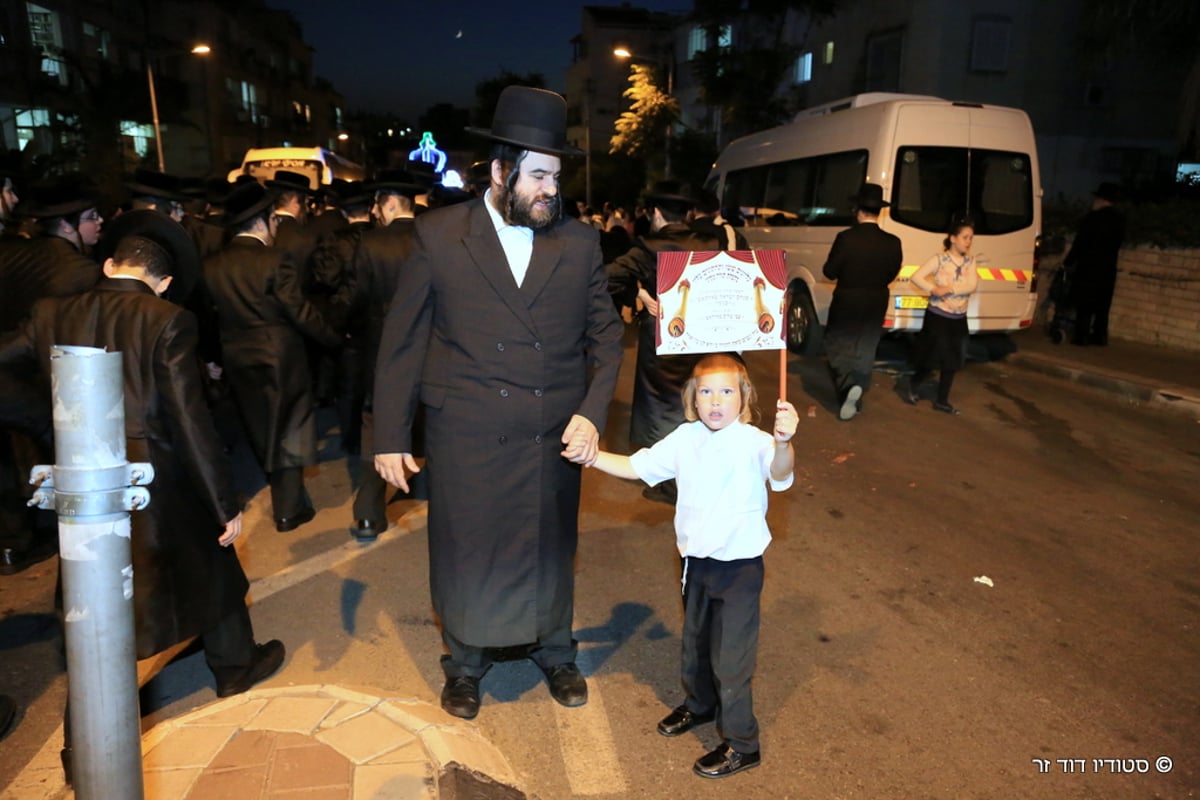 הכנסת ס"ת לישיבת סאטמר בבני ברק • גלריה