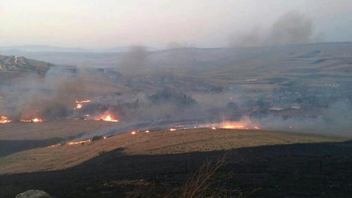 שריפת ענק סמוך ליבנאל: בתים פונו