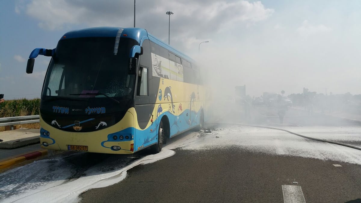 נס: האוטובוס בער - 50 הילדים הצליחו להימלט