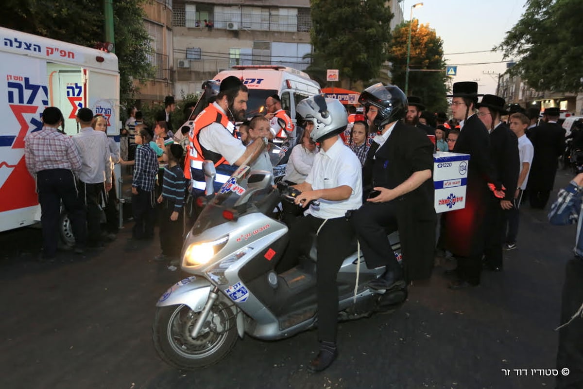 תיעוד: הלווית הרבי מסערט-ויז'ניץ בבני ברק