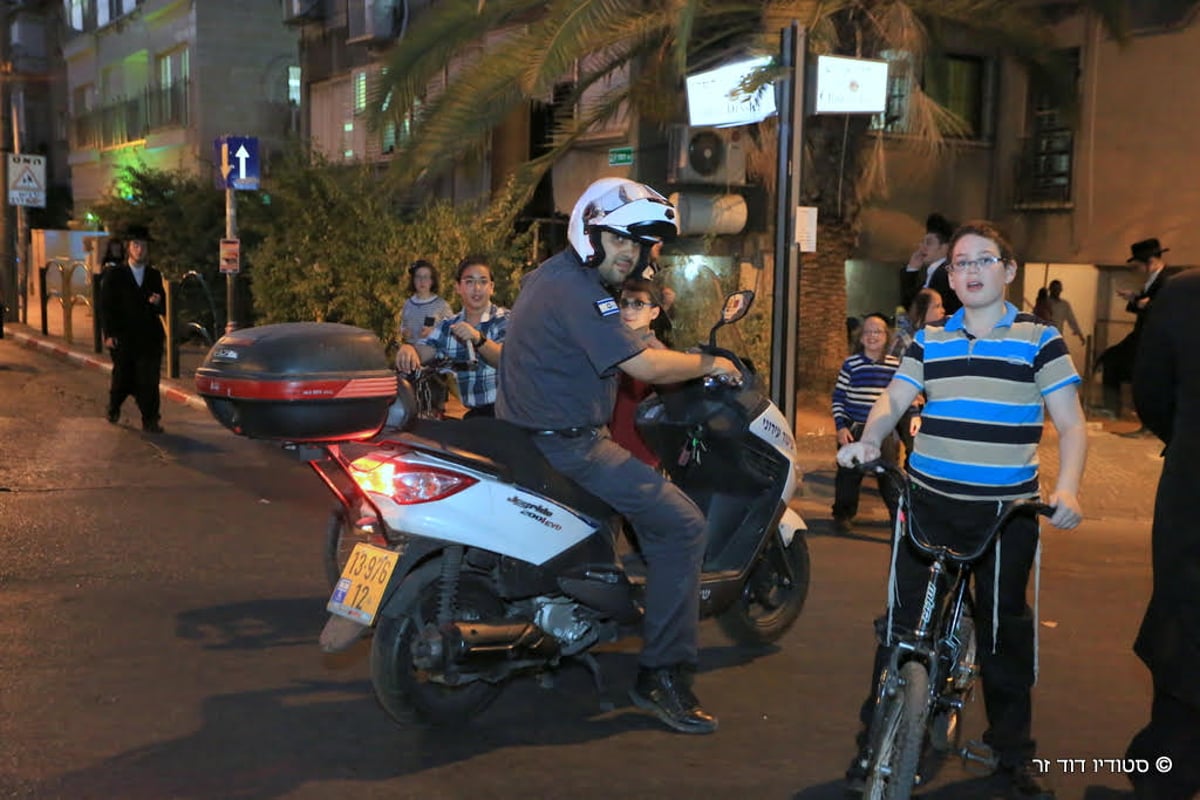 תיעוד: הלווית הרבי מסערט-ויז'ניץ בבני ברק