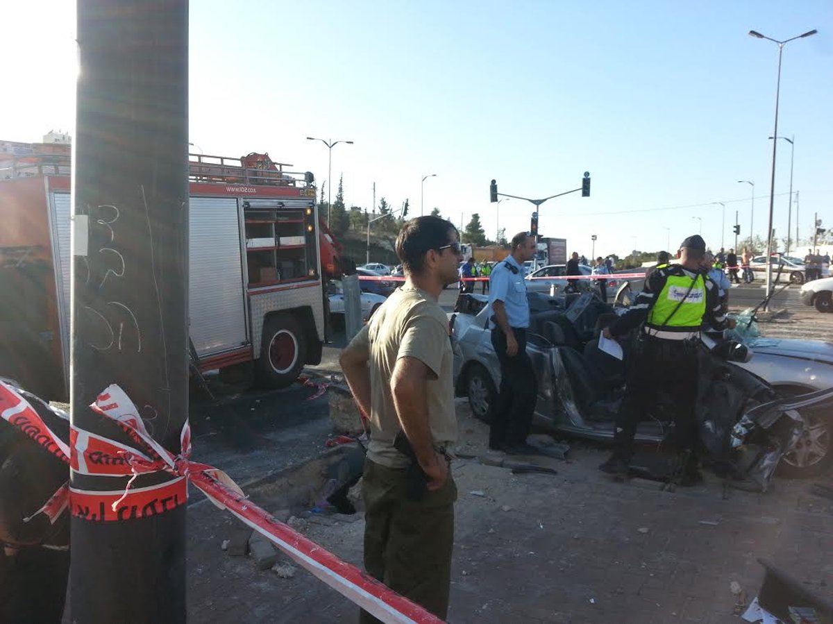 תיעוד: פצועים קשה בתאונה בירושלים