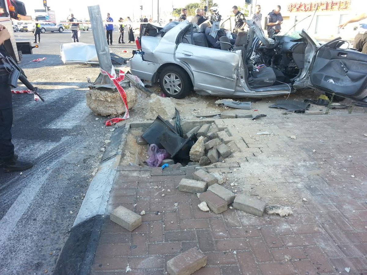 תיעוד: פצועים קשה בתאונה בירושלים