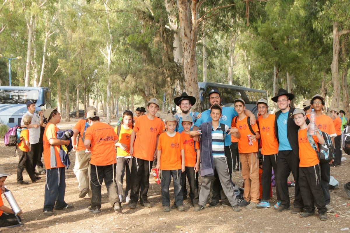 2,500 ילדי הקעמפים של חב"ד התאספו ליום כיף • גלריה