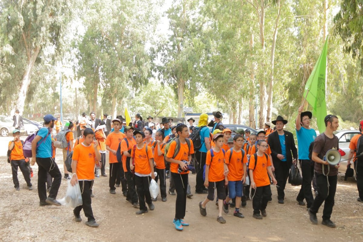 2,500 ילדי הקעמפים של חב"ד התאספו ליום כיף • גלריה