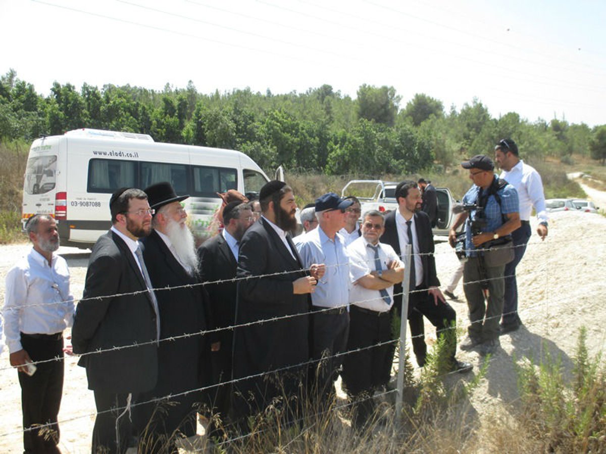 השר יואב גלנט סייר באלעד: "דלתי פתוחה עבורכם"