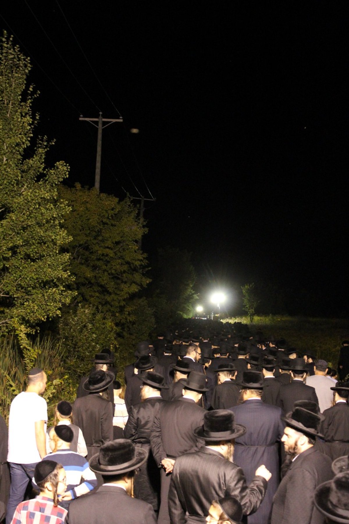 תיעוד ענק: הלוויית הרבי מטאהש זצ"ל