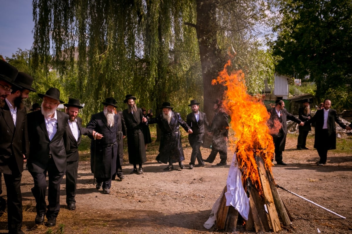 צפו בוידאו: מונה ו"נרננה" שרים לנגידי חסידות ספינקא