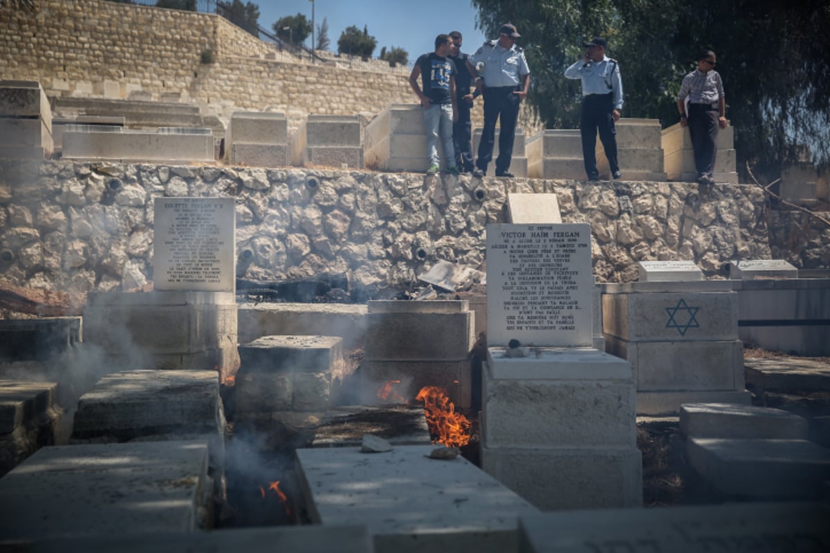 חשד להצתה: שריפה פרצה בהר הזיתים