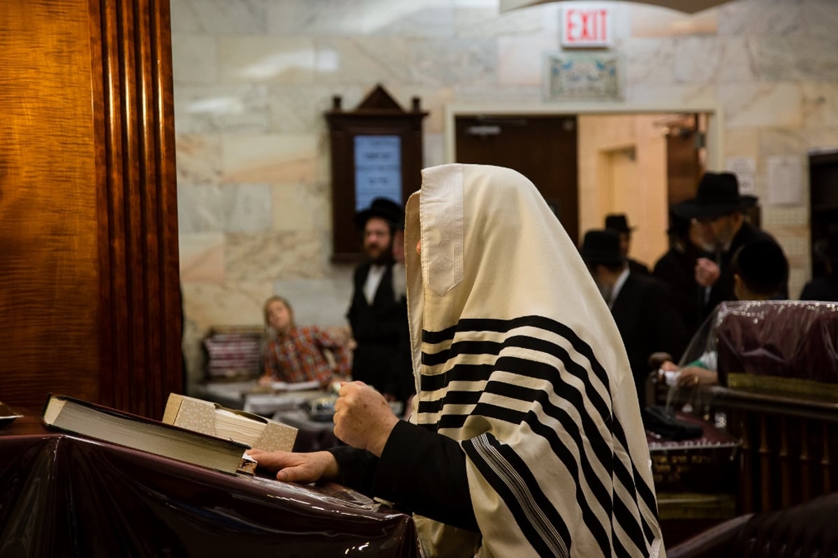 גלריה: סליחות אצל אדמו"רי ורבני בורו פארק