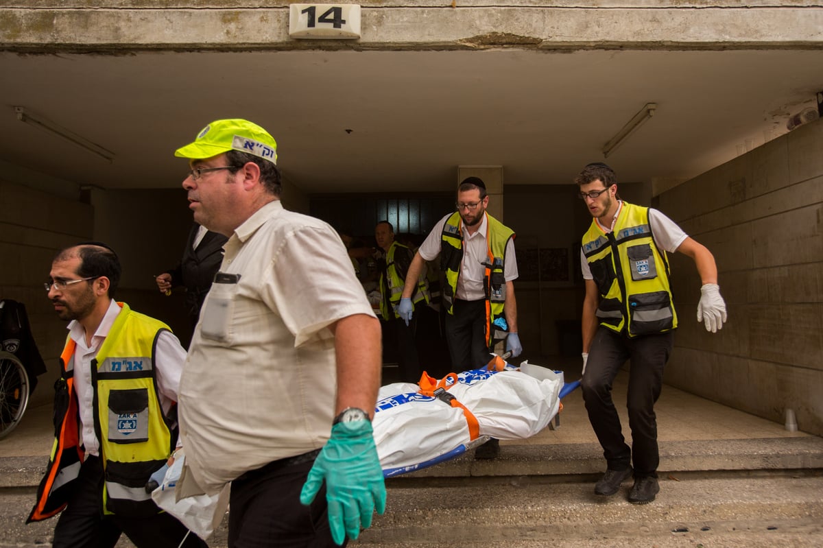 "האישה הייתה בחדר, הבעל במטבח ושולחן השבת היה ערוך"