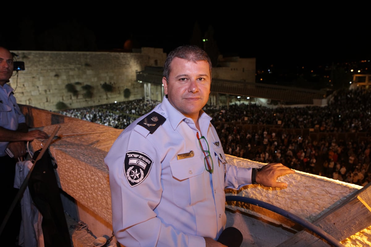 תיעוד: רבבות בעצרת הסליחות בכותל המערבי