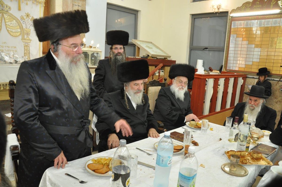 מוצאי יום כיפור באשלג: טיש וחאלקה • תיעוד