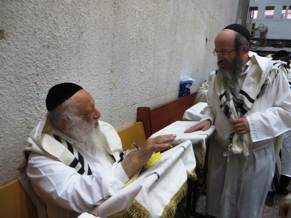 תיעוד: ראשי ישיבת פוניבז' בכניסת יום כיפור