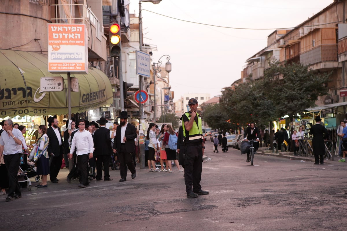 וּלְקַחְתֶּם לָכֶם: שוק ארבעת המינים, תיעוד לילי