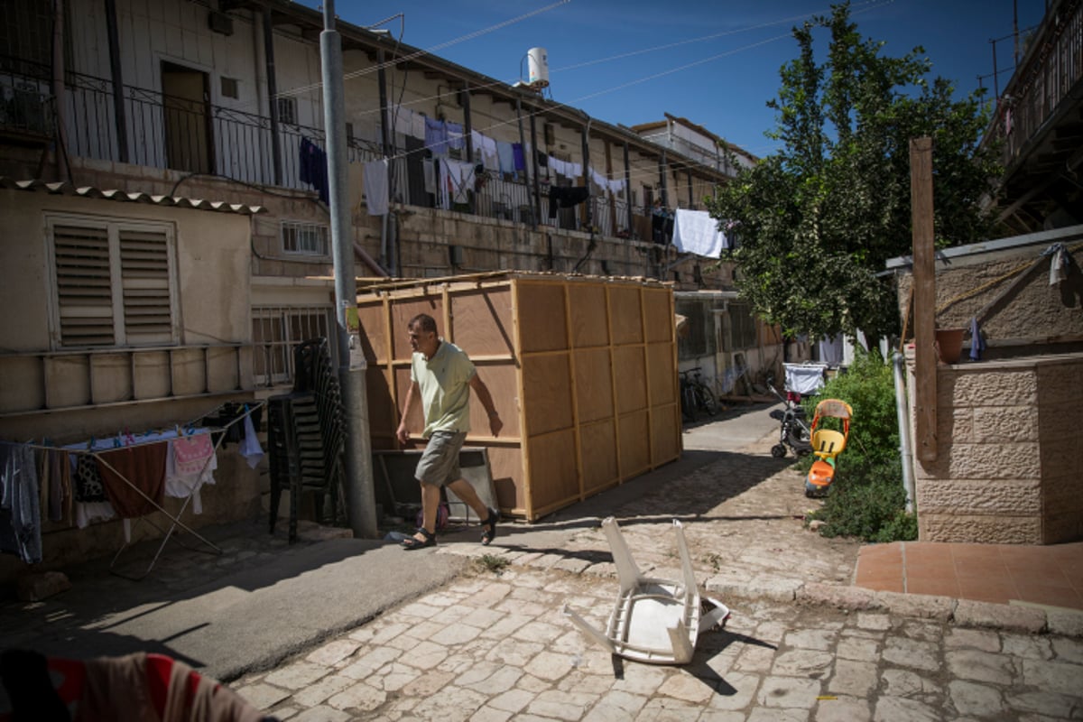 מתכוננים לחג הסוכות בירושלים ובתל אביב • צפו בתיעוד