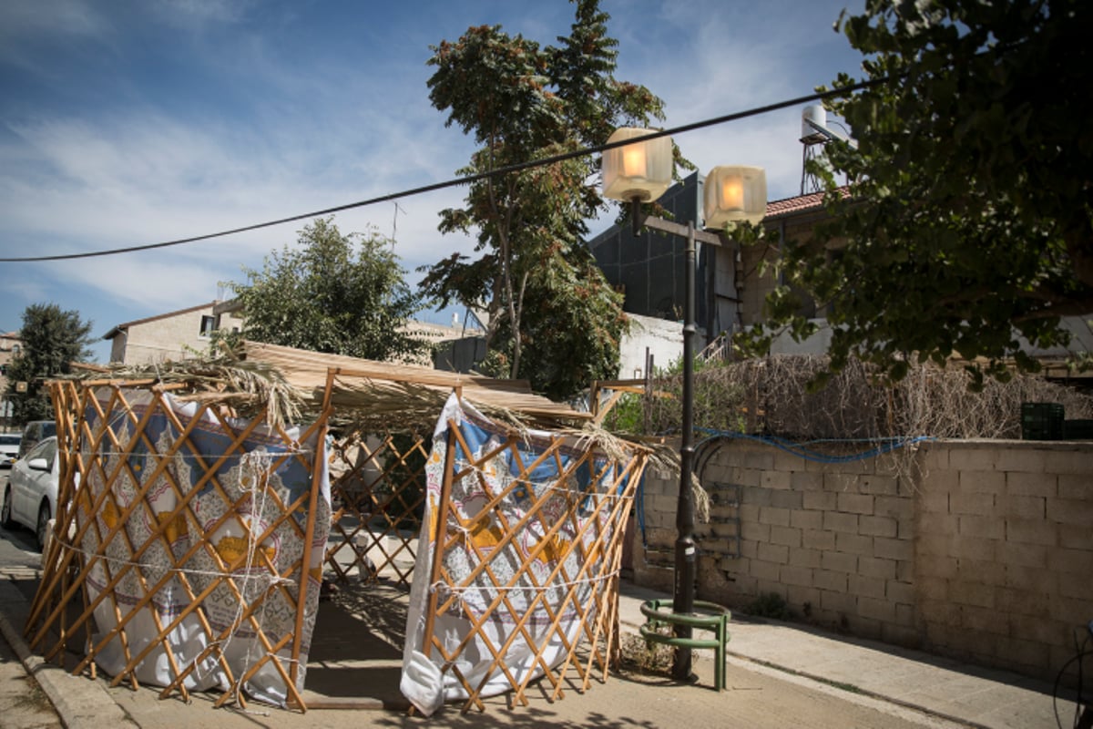 מתכוננים לחג הסוכות בירושלים ובתל אביב • צפו בתיעוד