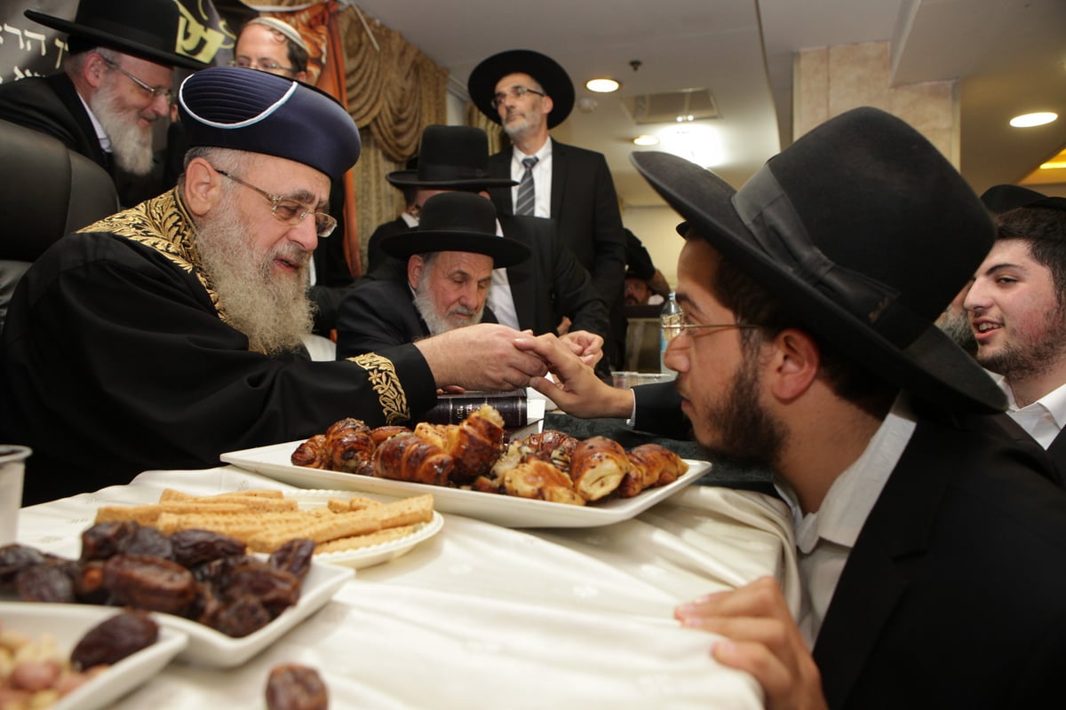 תיעוד: 'הקבלת פני רבו' אצל הראשל"צ הגאון רבי יצחק יוסף