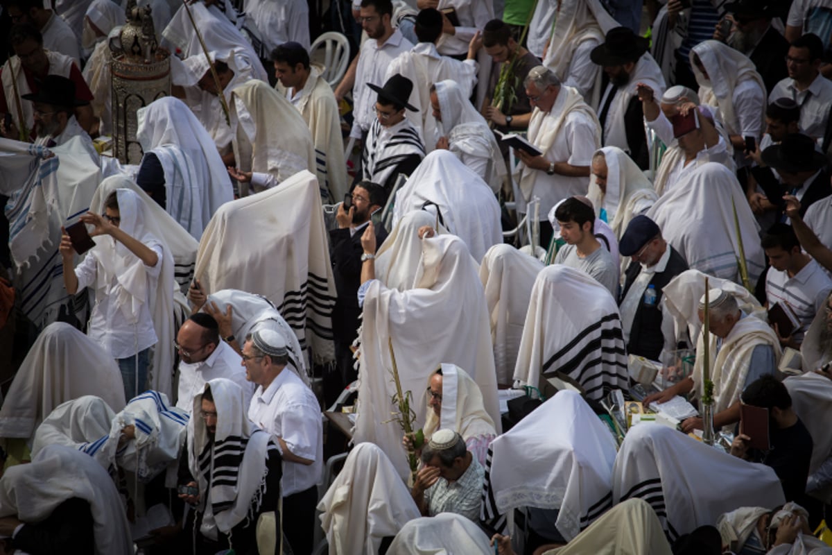 תיעוד ענק: מעמד ברכת כהנים בכותל המערבי