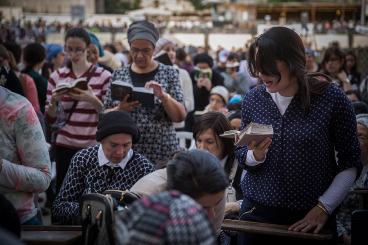 תיעוד ענק: מעמד ברכת כהנים בכותל המערבי