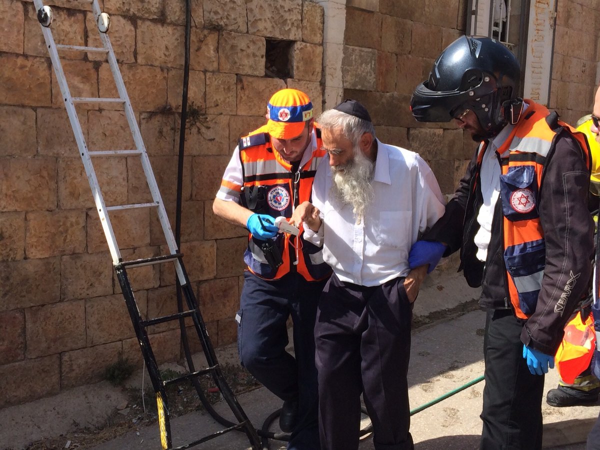 שריפה פרצה בבניין בית כנסת, לא היו נפגעים