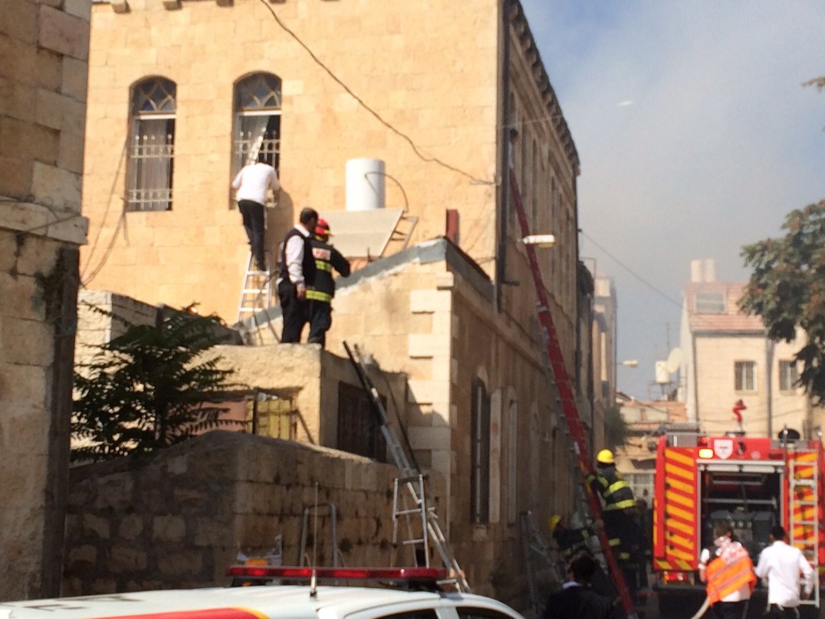 שריפה פרצה בבניין בית כנסת, לא היו נפגעים