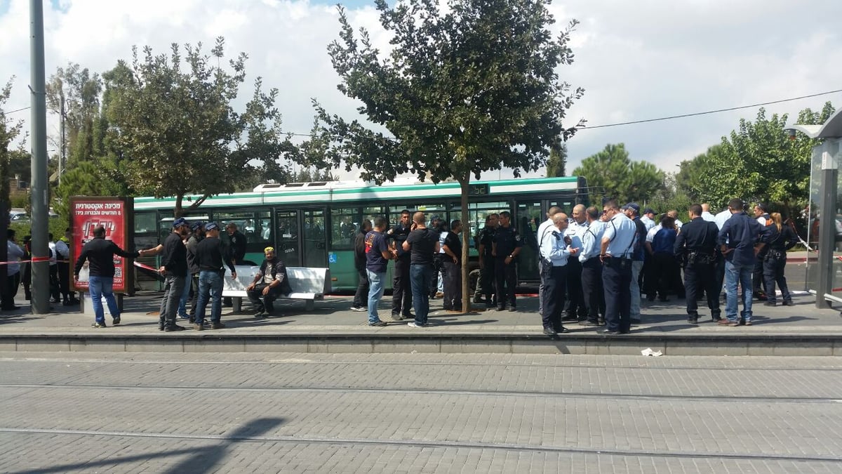 תלמיד ישיבה נפצע קשה בפיגוע דקירה בי-ם והובהל לניתוח