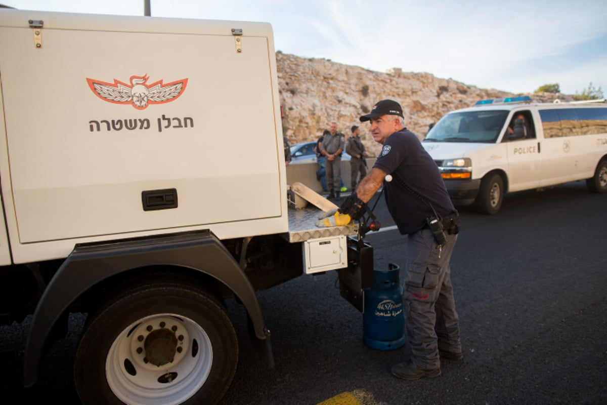 "סוכל פיגוע בירושלים": בלוני גז התגלו ברכבה של המחבלת