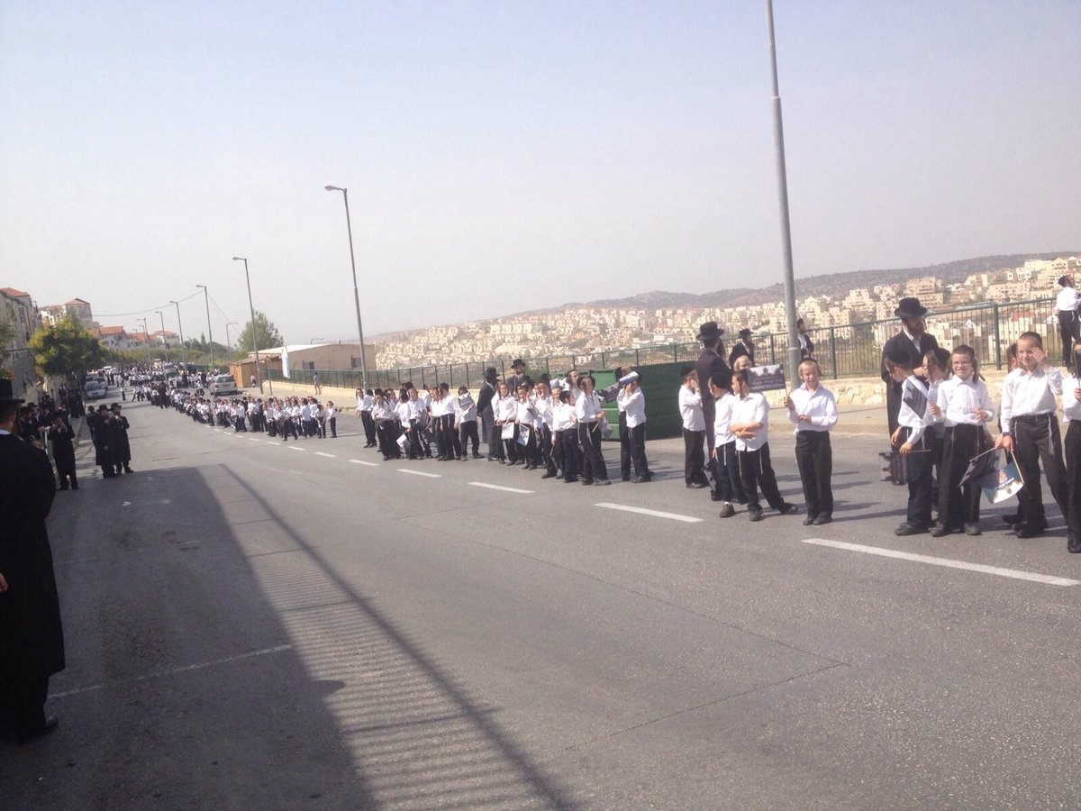 התרגשות בביתר עילית: מרן הגר"ח קנייבסקי הגיע היום לביקור היסטורי