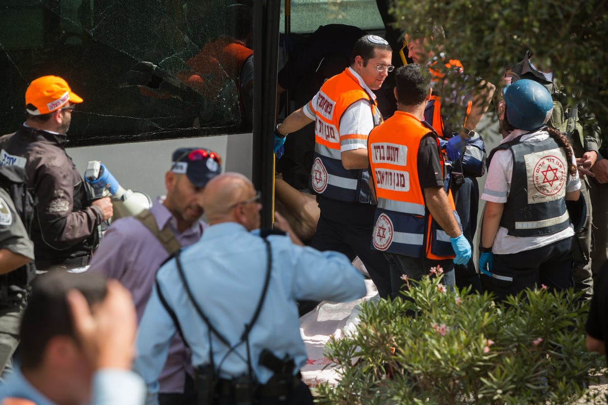 תיעוד מדמם: זירות פיגועי הטרור הרצחניים בירושלים וברעננה