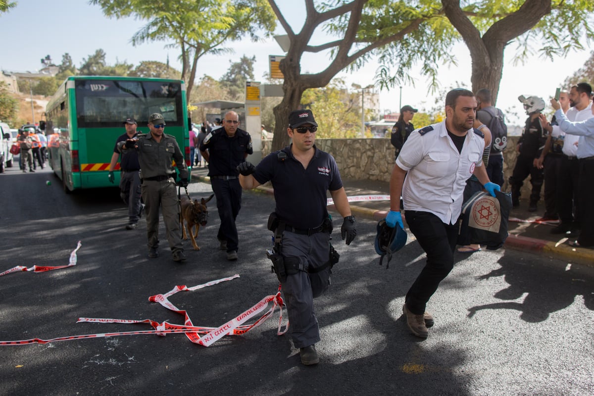 תיעוד מדמם: זירות פיגועי הטרור הרצחניים בירושלים וברעננה