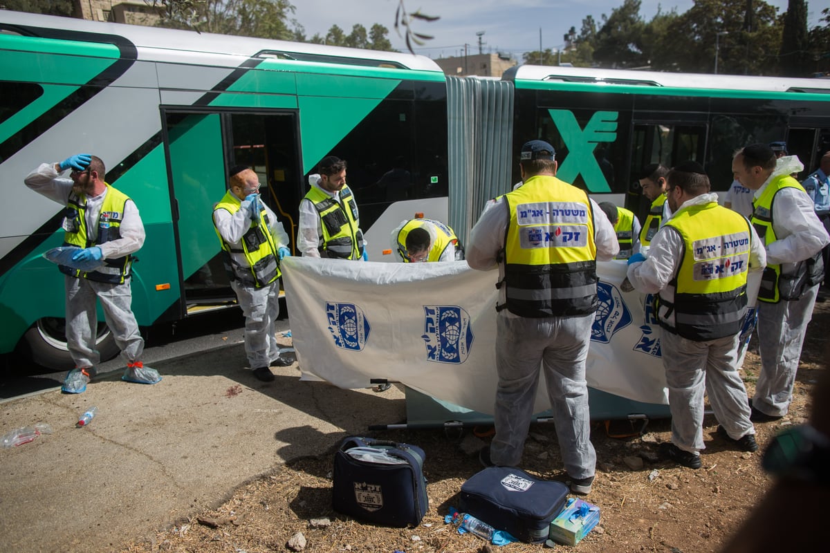 תיעוד מדמם: זירות פיגועי הטרור הרצחניים בירושלים וברעננה