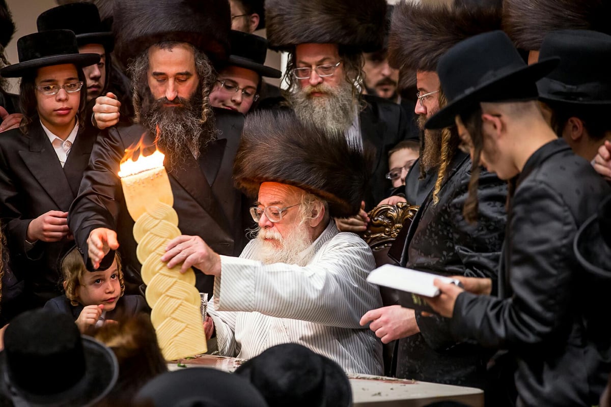 צפו: האדמו"ר מתולדות אהרן מבקר בבורו פארק