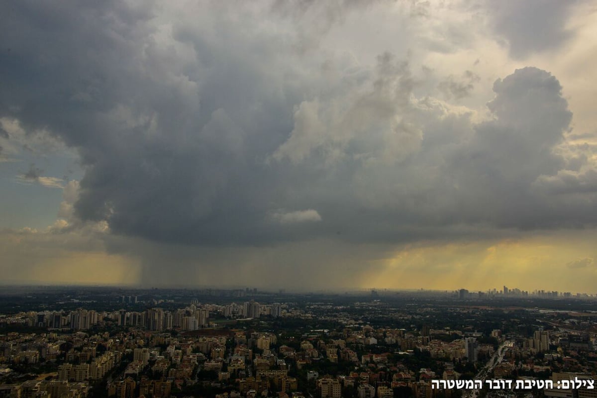 אלפים ללא חשמל; הצפות ענק בשרון • צפו בתוצאות הסערה