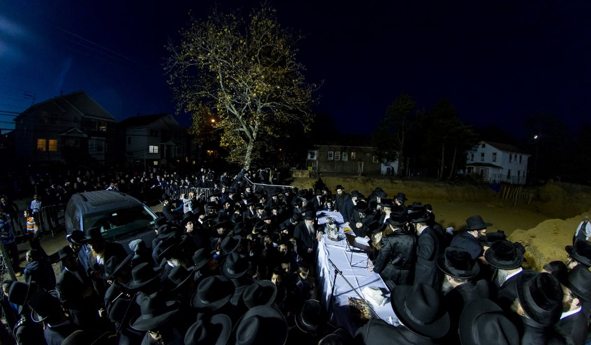 תיעוד: הנחת אבן הפינה לביהמ"ד החדש של סקולען