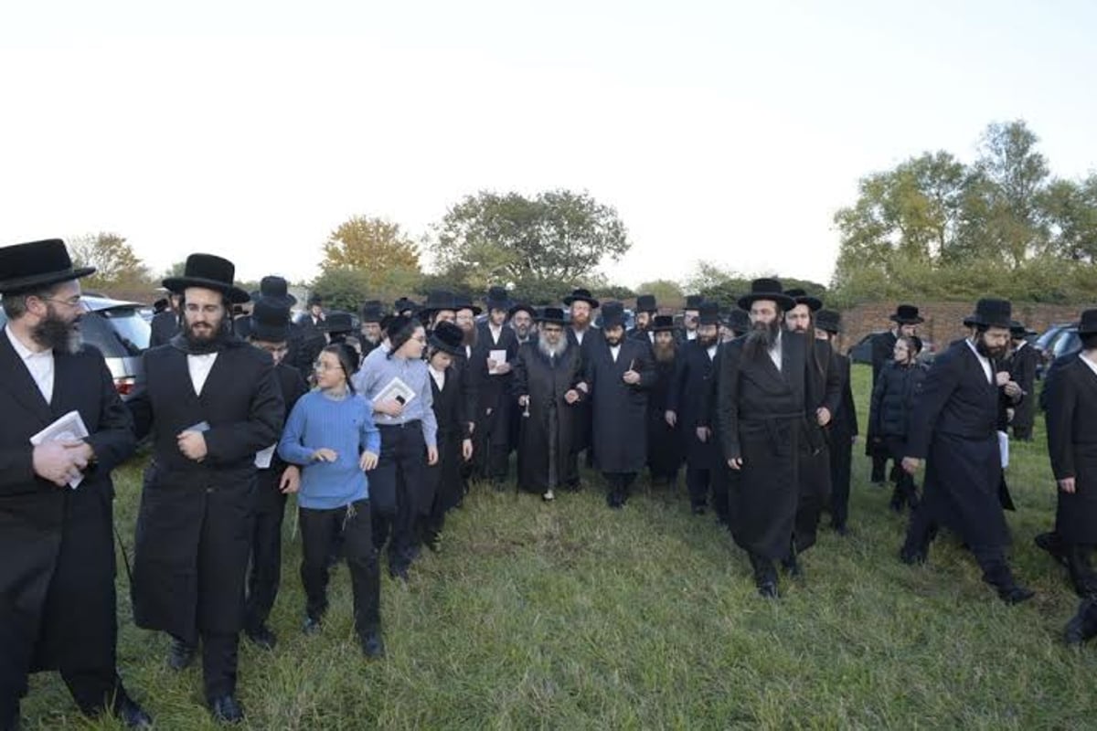 גלריה: ביקור בזק של הרבי מסאטמר בלונדון