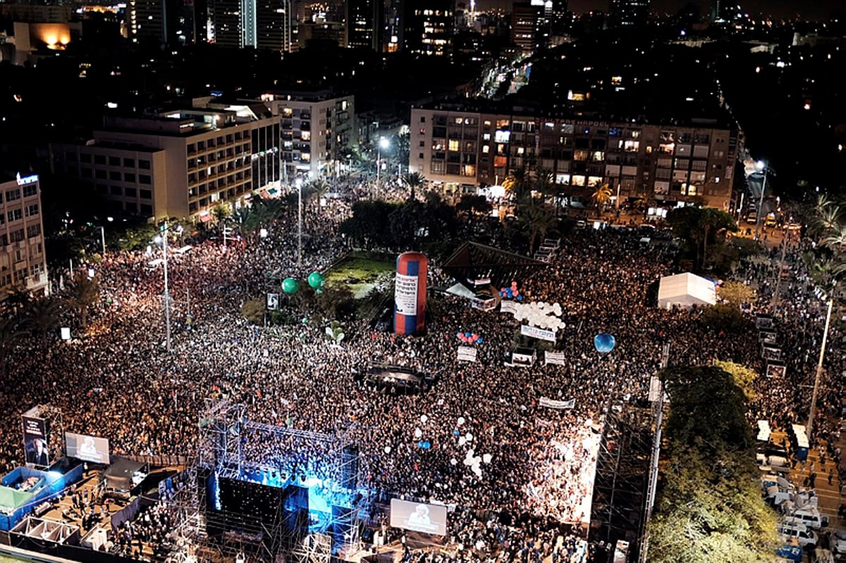 המארגנים מעריכים כי כ-100,000 בני אדם הגיעו לעצרת