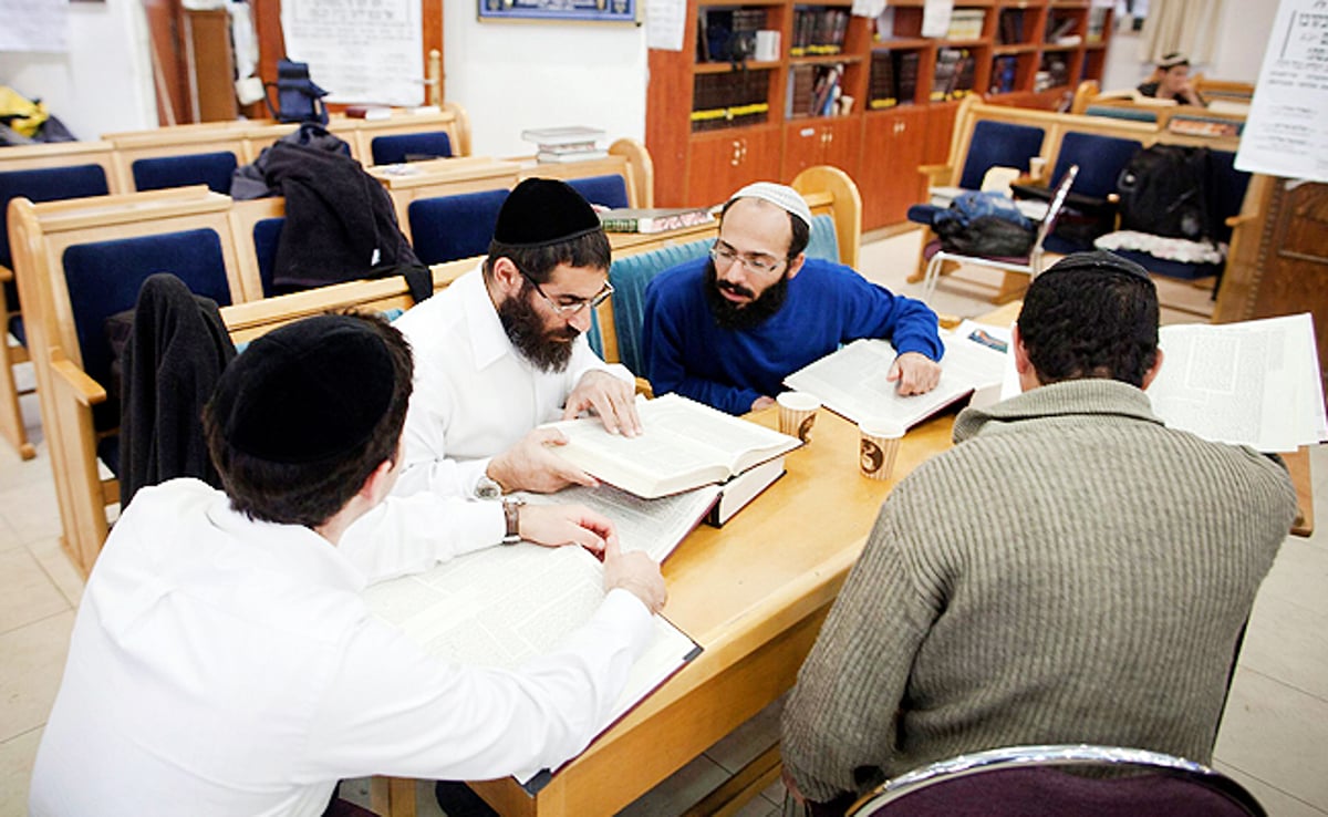 המדינה: לעכב את הרס בית הכנסת מ"חשש לשפיכות דמים"