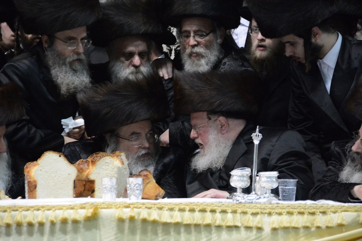 גלריה: השתתפות הרבי מבעלזא בשמחת בית מכנובקא