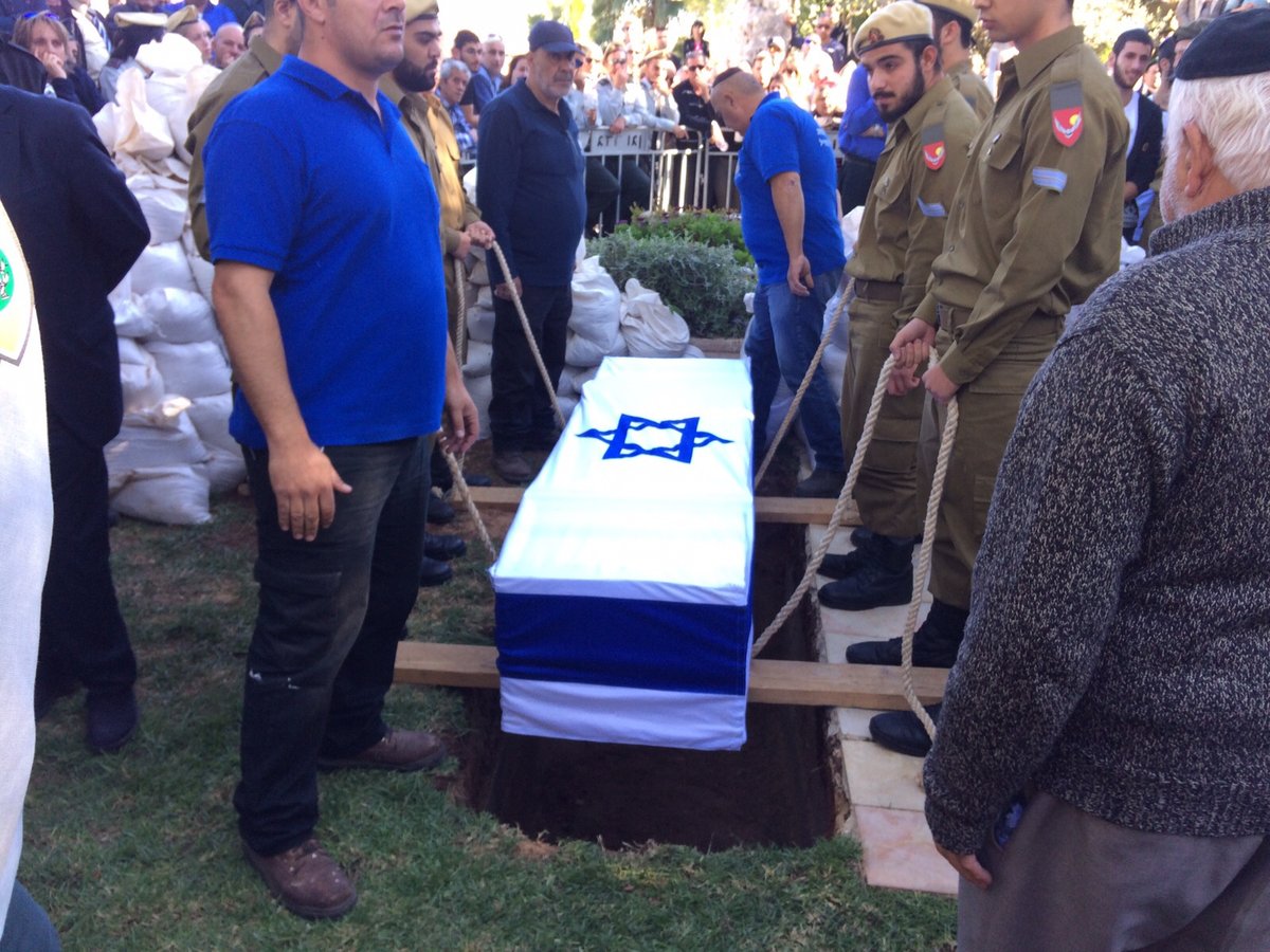 האב זעק בהלווייה: "אני אבא שכול, אבל לא תשברו את רוחנו"