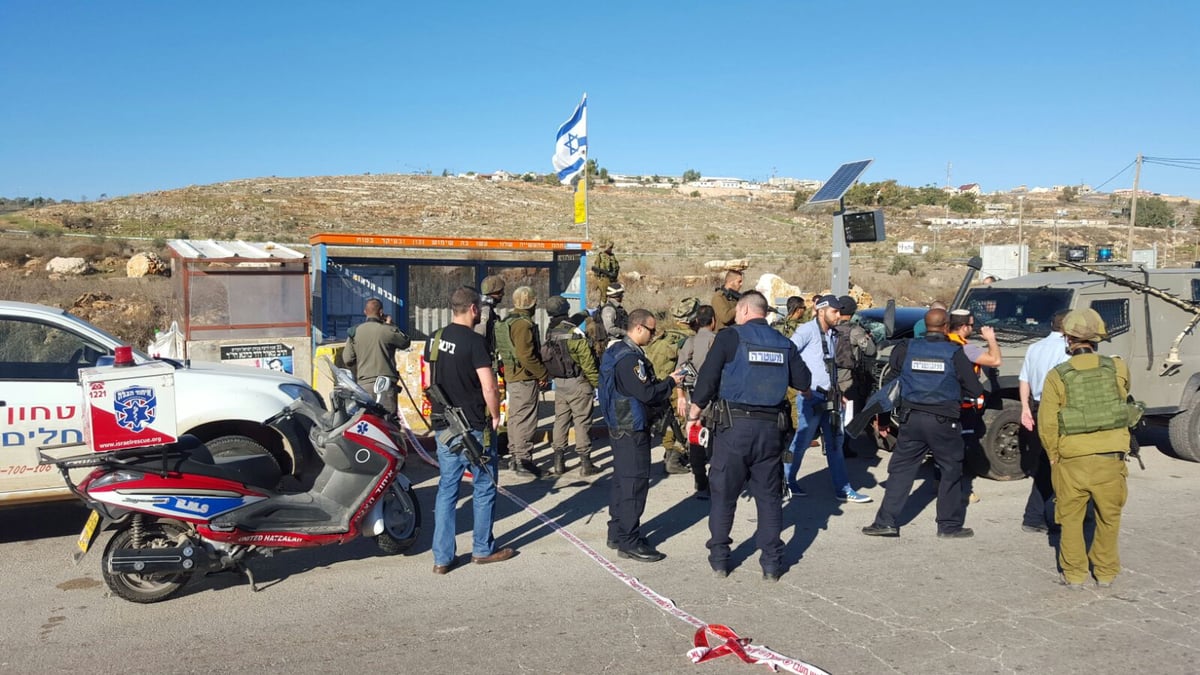 פיגוע דריסה בצומת תפוח: שני חיילים ולוחם מג"ב נפצעו קל