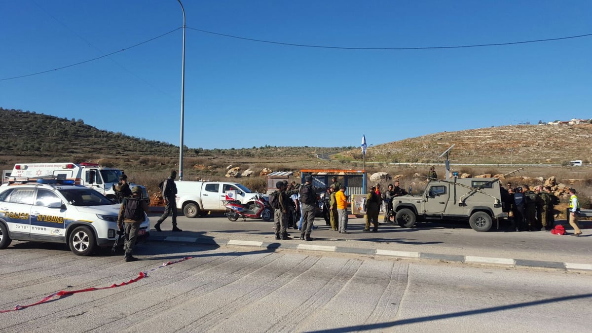 פיגוע דריסה בצומת תפוח: שני חיילים ולוחם מג"ב נפצעו קל