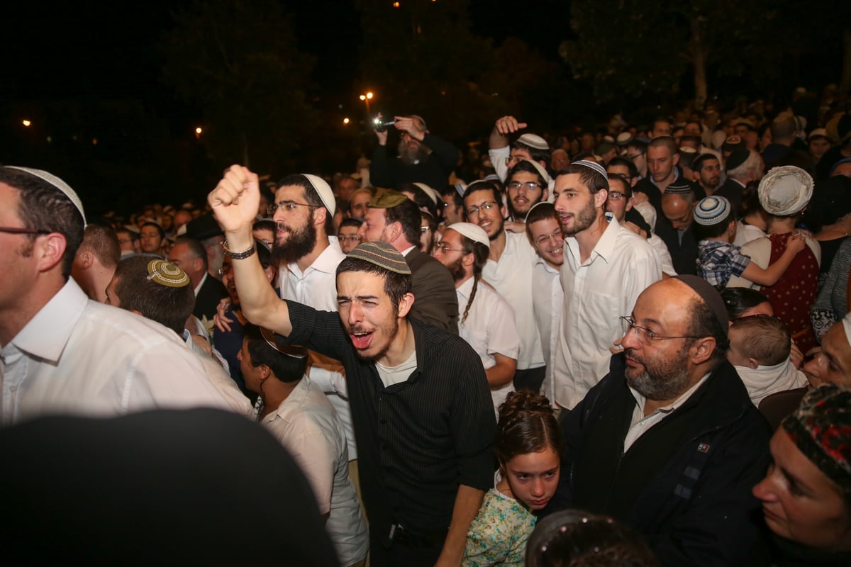 וידאו: החתן זעק בבכי "אם אשכחך ירושלים" - והריקודים החלו