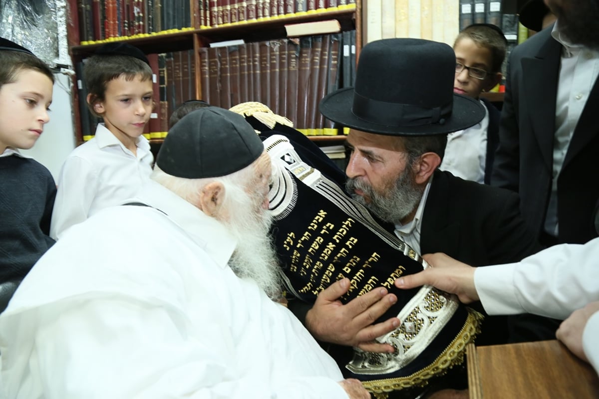 הכנסת ספר תורה לביהמ"ד הרידב"ז בצפת • גלריה