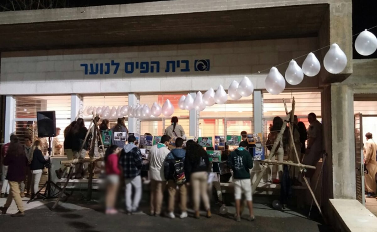 חנוכת השבט, החרדים זועמים